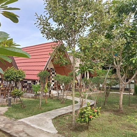 Meno Smile Cottages Gili Meno Exterior foto